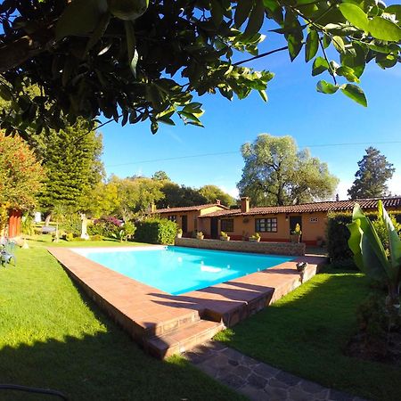 Villa Patzcuaro Garden Hotel Екстер'єр фото