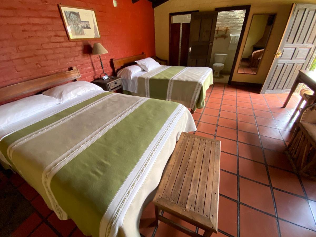 Villa Patzcuaro Garden Hotel Екстер'єр фото