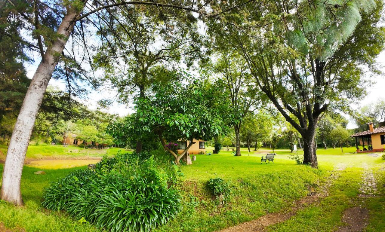 Villa Patzcuaro Garden Hotel Екстер'єр фото