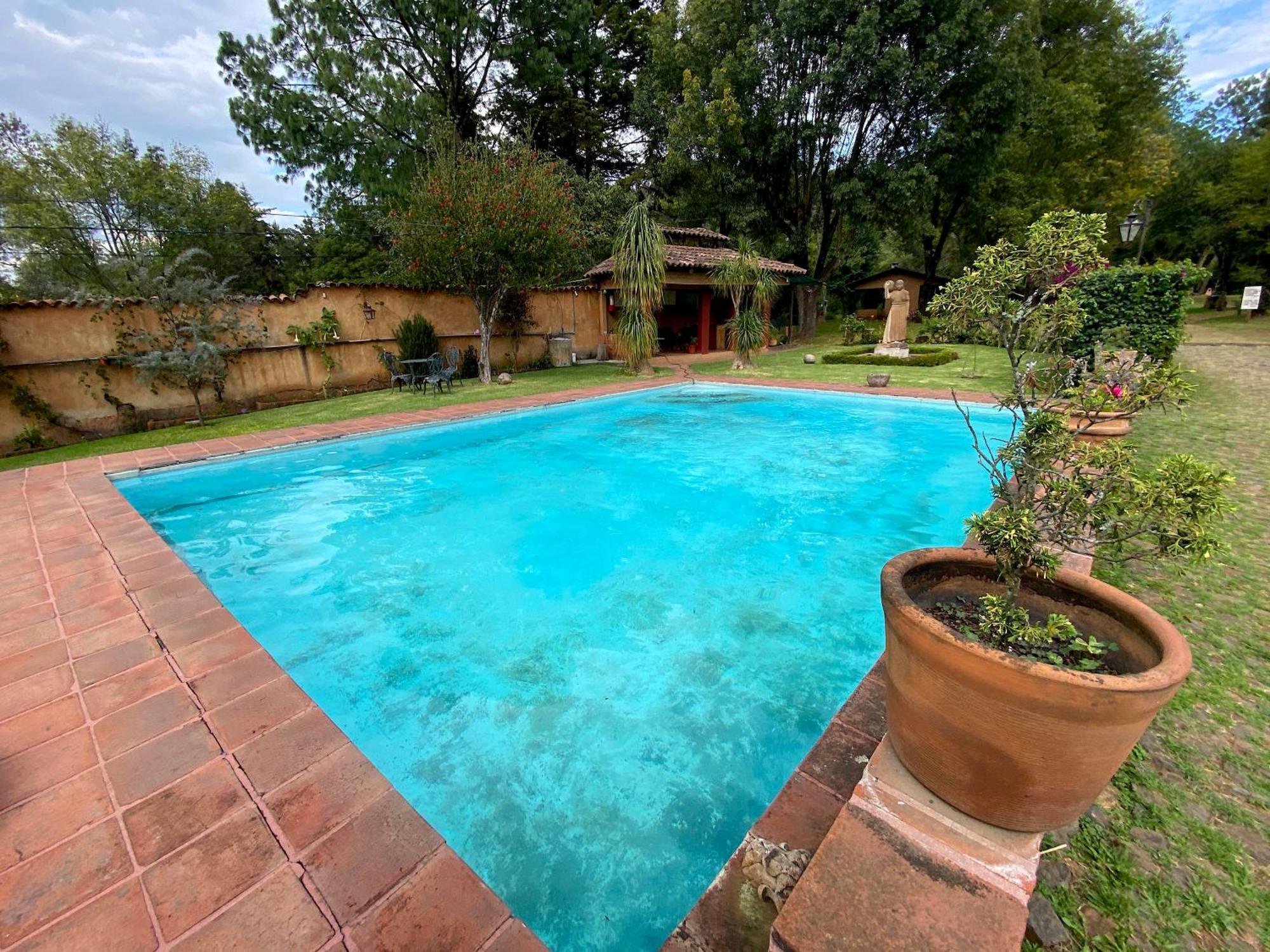 Villa Patzcuaro Garden Hotel Екстер'єр фото