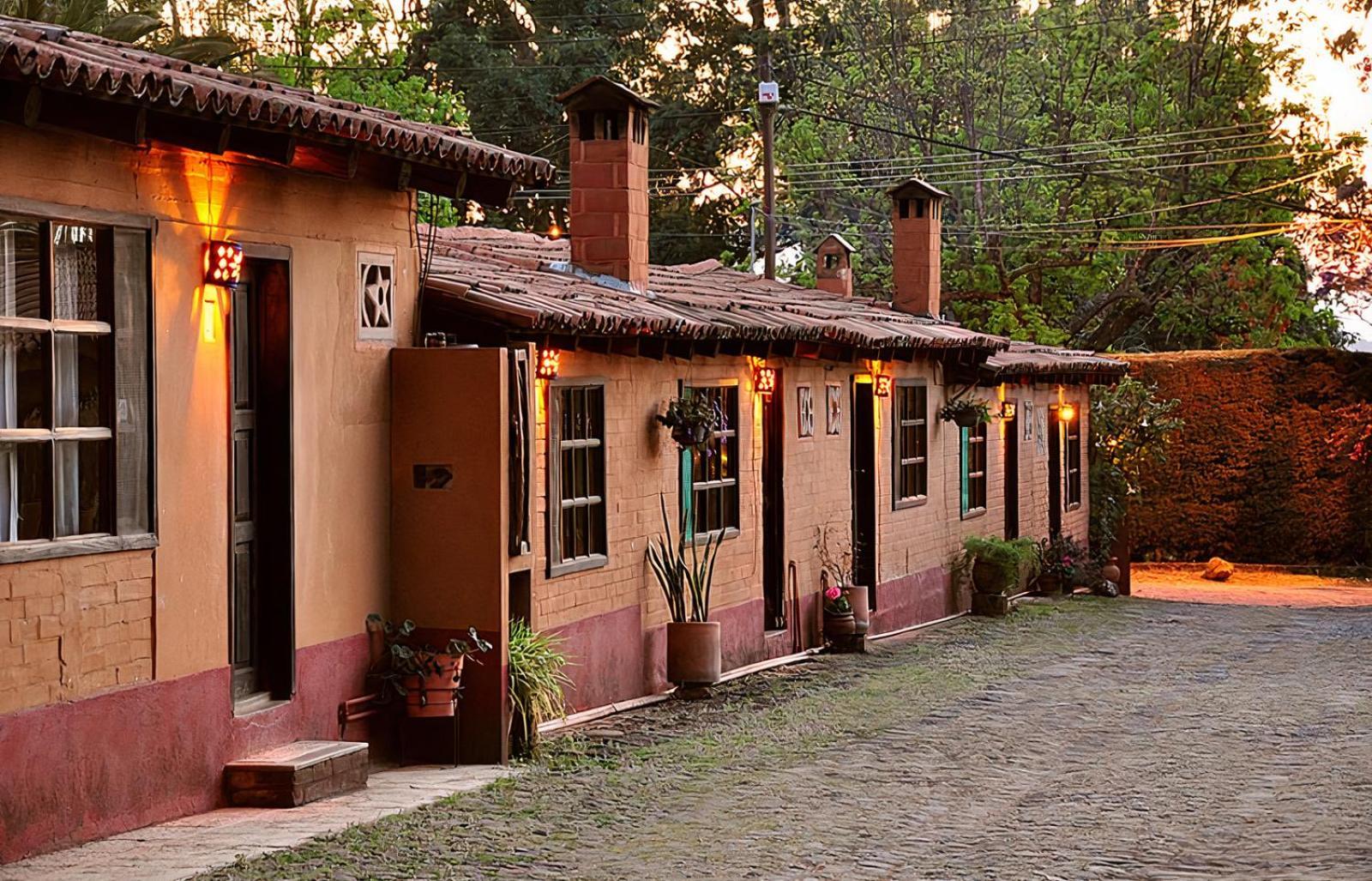Villa Patzcuaro Garden Hotel Екстер'єр фото